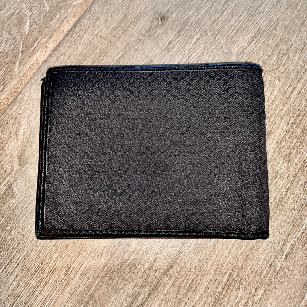 Coach Black Signature Pattern Wallet - Picture 2 of 4